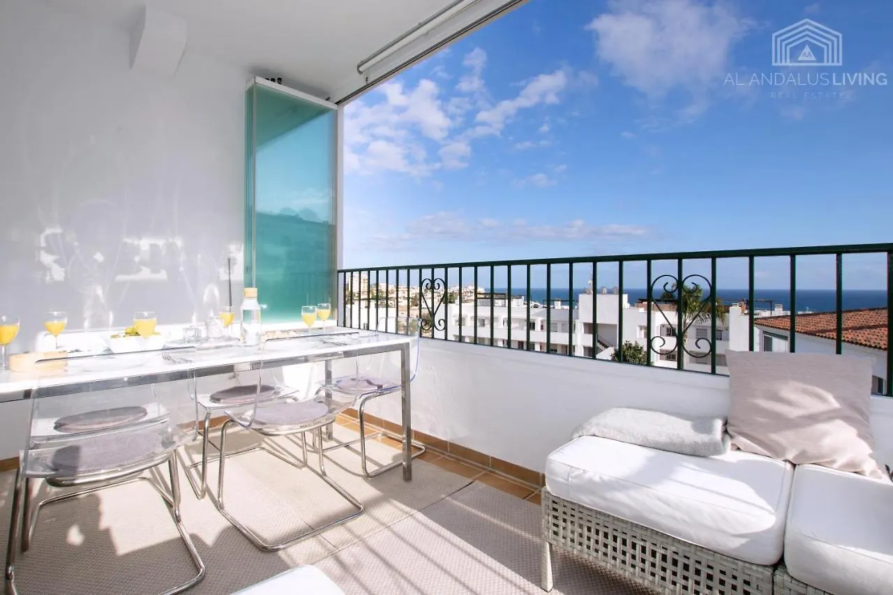 Scandinavian Seaview Terrace: Miraflores Beach Retreat Malaga